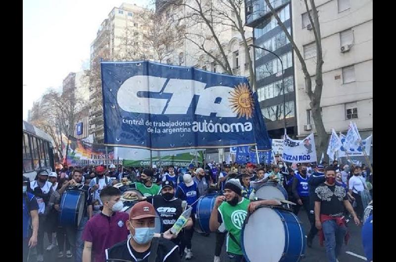 Las CTA impugnan la nueva fijacioacuten del salario miacutenimo y exigen retomar la negociacioacuten 