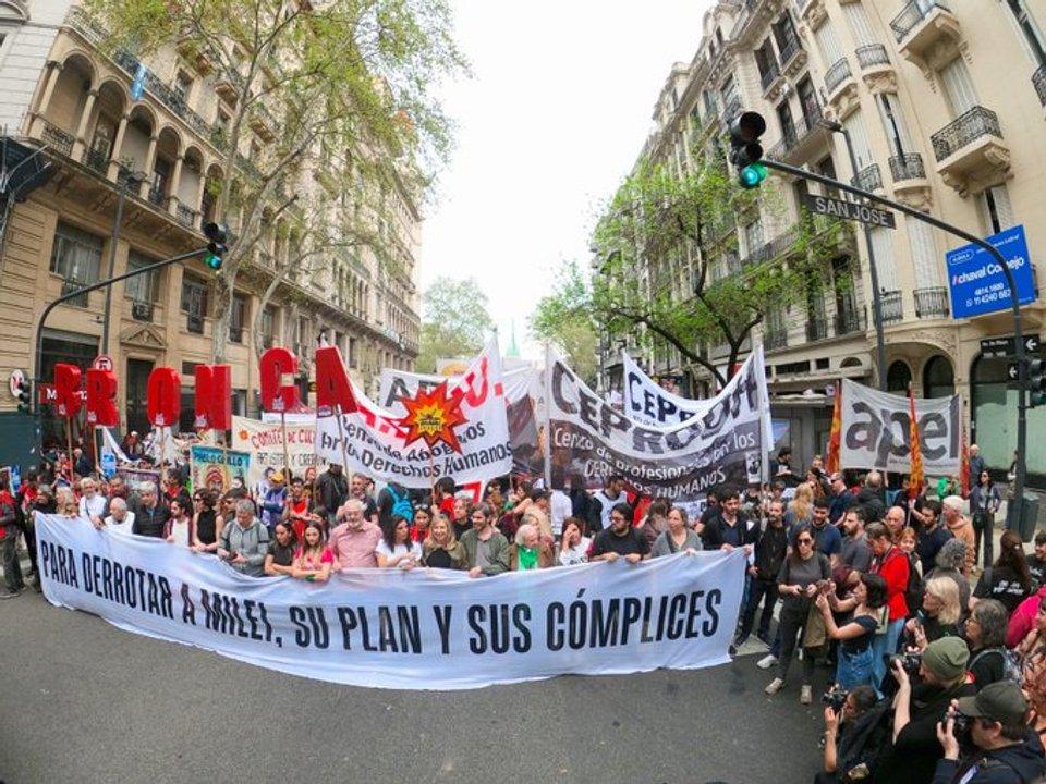 Marcha de la Bronca- comenzoacute la movilizacioacuten de la izquierda contra el gobierno de Milei
