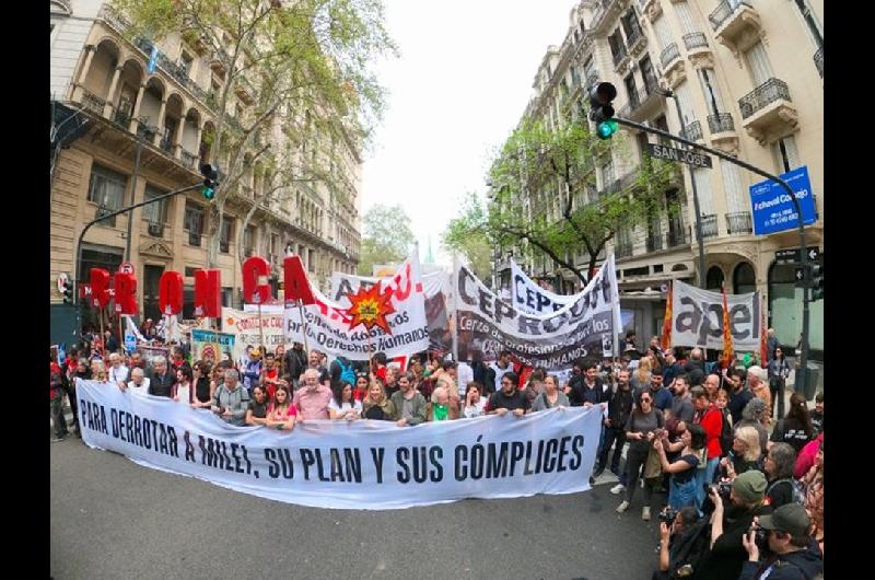 Marcha de la Bronca- comenzoacute la movilizacioacuten de la izquierda contra el gobierno de Milei