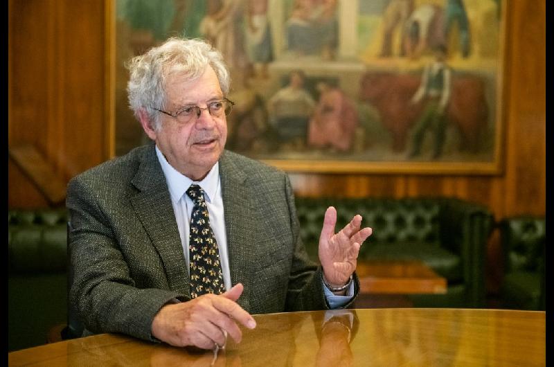 Gabriel Rubinstein- ldquoArgentina tendriacutea que tener cada vez maacutes superaacutevit no cada vez menosrdquo