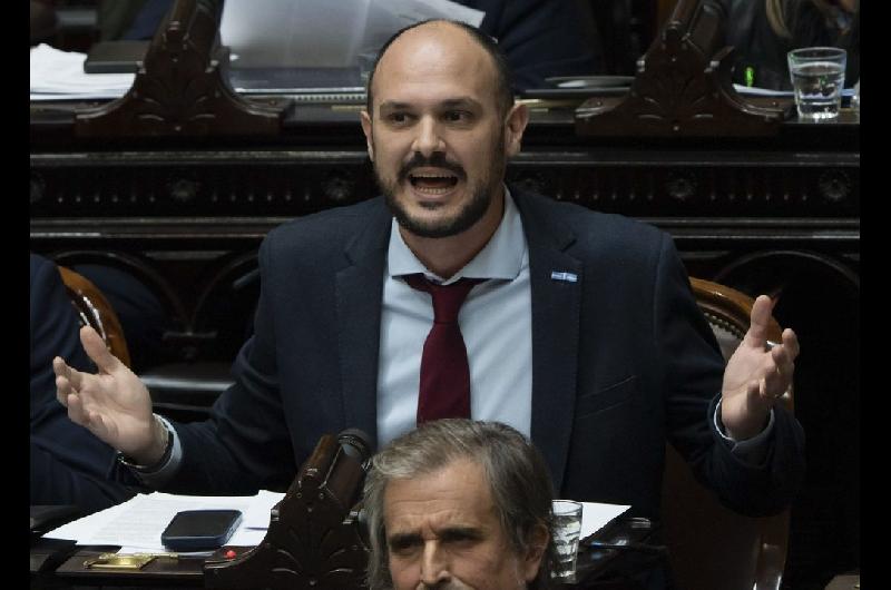 Santurio defendioacute el rumbo del Gobierno y habloacute de discapacidad- ldquoHabraacute que sentarnos y discutirrdquo