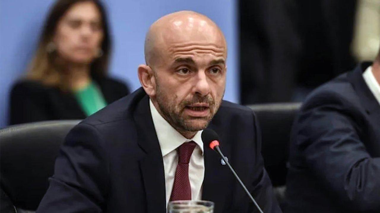 Mogetta negoacute viacutenculos con la empresa familiar ante los cuestionamientos por la adjudicacioacuten de rutas nacionales