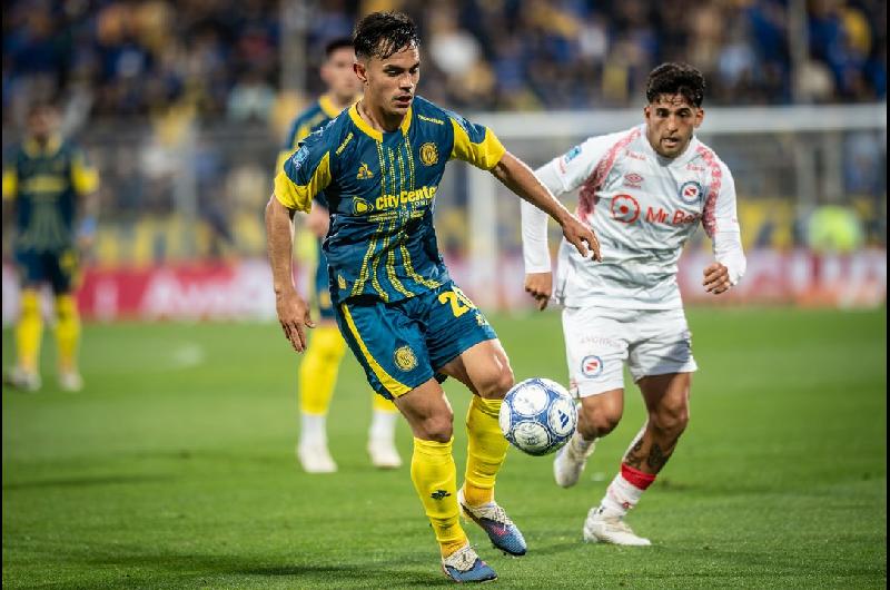 Rosario Central le ganoacute a Argentinos y se acercoacute en la tabla anual