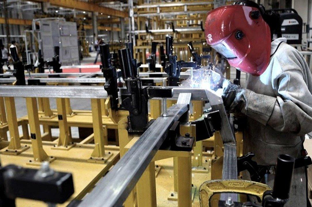 La actividad metaluacutergica cayoacute 61-en-porciento- en agosto y tocoacute un nuevo piso