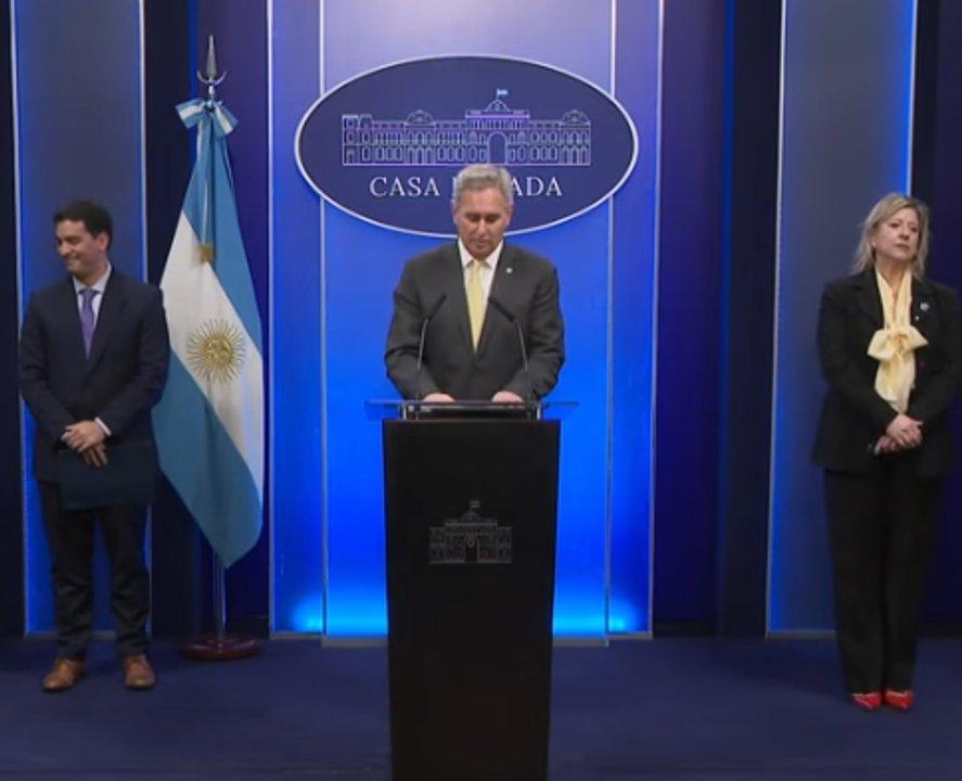 El Gobierno celebroacute la confirmacioacuten de la visita del papa Leoacuten XIV- ldquoLa Argentina lo esperardquo