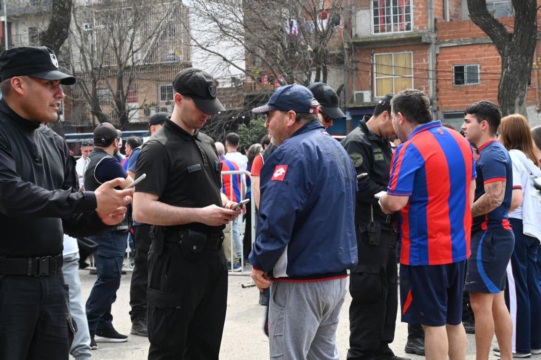 Operativos en la Ciudad de Buenos Aires- 3 detenidos 18 procesados y maacutes de 300 actas labradas