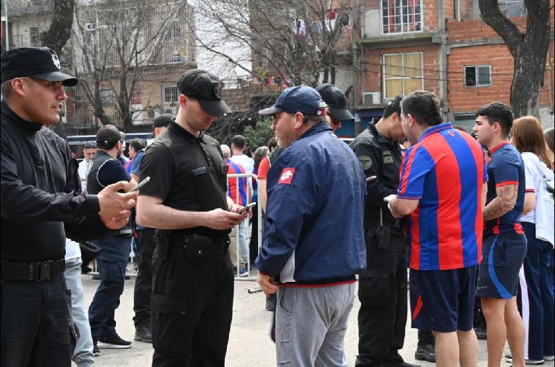 Operativos en la Ciudad de Buenos Aires- 3 detenidos 18 procesados y maacutes de 300 actas labradas