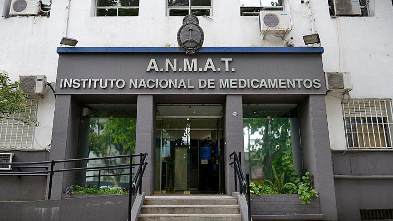 Crece la poleacutemica por una disposicioacuten de la ANMAT sobre aranceles a medicamentos de alto costo