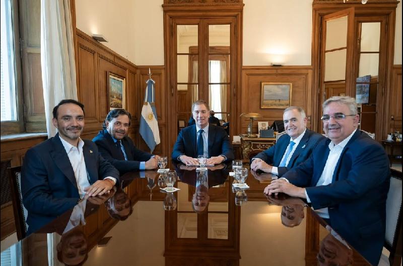 (MIEacuteRCOLES VE GD) El Presupuesto 2027 y la reforma electoral dividen a los gobernadores y suma presioacuten al Gobierno