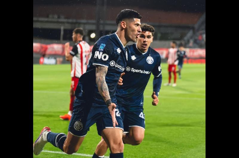 Ganoacute Independiente Rivadavia y asiacute quedoacute la pelea por el tiacutetulo de Campeoacuten de Liga en la tabla anual