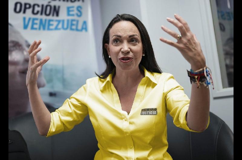 Mariacutea Corina Machado se ve impedida de regresar a Venezuela 