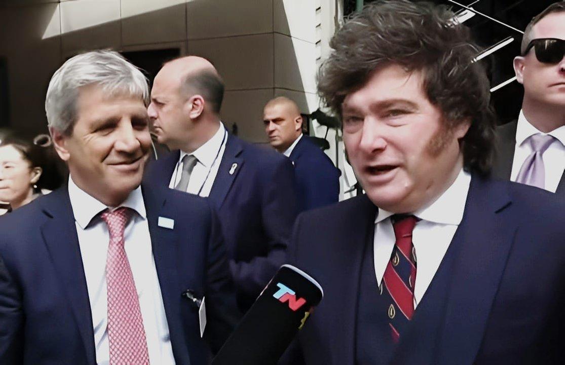 Milei- ldquoLa prioridad es que la economiacutea siga creciendo que la inflacioacuten continuacutee bajando y que la pobreza siga cayendordquo