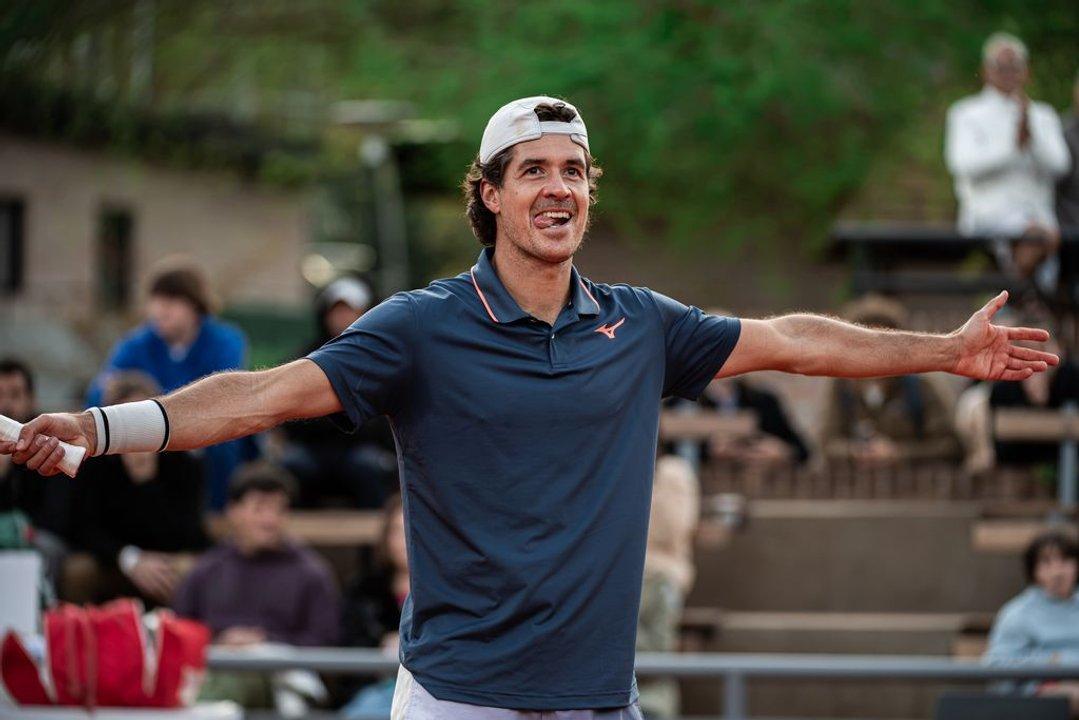 Facundo Mena ganoacute en un duelo de argentinos y estaacute en cuartos de final del Challenger de Buenos Aires