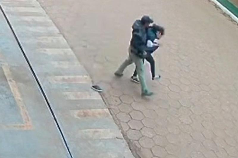 Imputaron y citaron a audiencia al sujeto que atacoacute a su pareja tras un partido