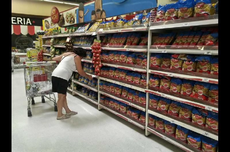 Fuerte caiacuteda de la actividad econoacutemica en julio la mayor desde la pandemia
