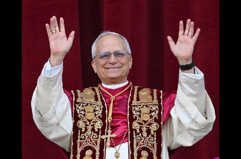 Leoacuten XIV inicia mantildeana una visita apostoacutelica a Francia y seraacute recibido al son de campanadas durante siete minutos