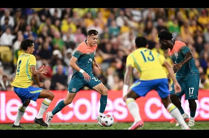 Se salvoacute del papeloacuten- Brasil rescatoacute un empate 1-1 con Australia