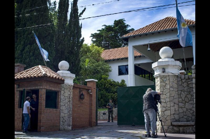 Una poacuteliza privada aseguroacute como ldquopersonal de cateringrdquo al intendente de Olivos y a coordinadoras de la Quinta