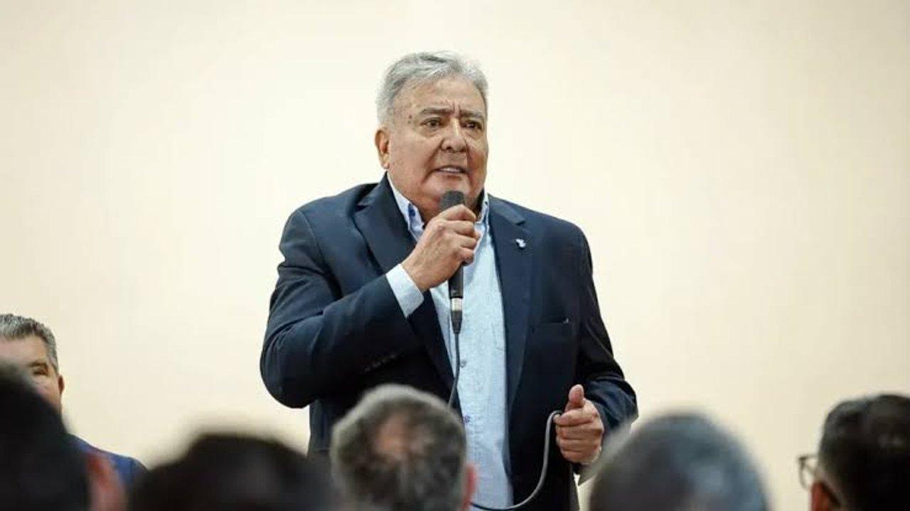Mercantiles del oeste defienden la plena vigencia del Diacutea del Empleado de Comercio
