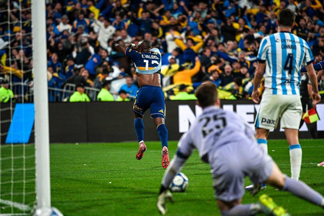La cabeza de Enner Valencia- los goles con los que Boca remontoacute ante Racing