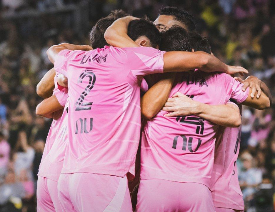 Video- el golazo de tiro libre de Messi ante Columbus Crew