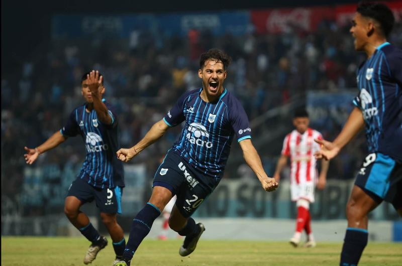 En una notable remontada Gimnasia empatoacute con San Martiacuten