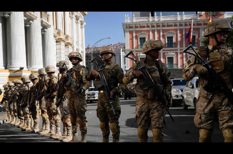 Fuerzas Armadas de Bolivia se declaran listas contra bloqueos si amenazan orden constitucional