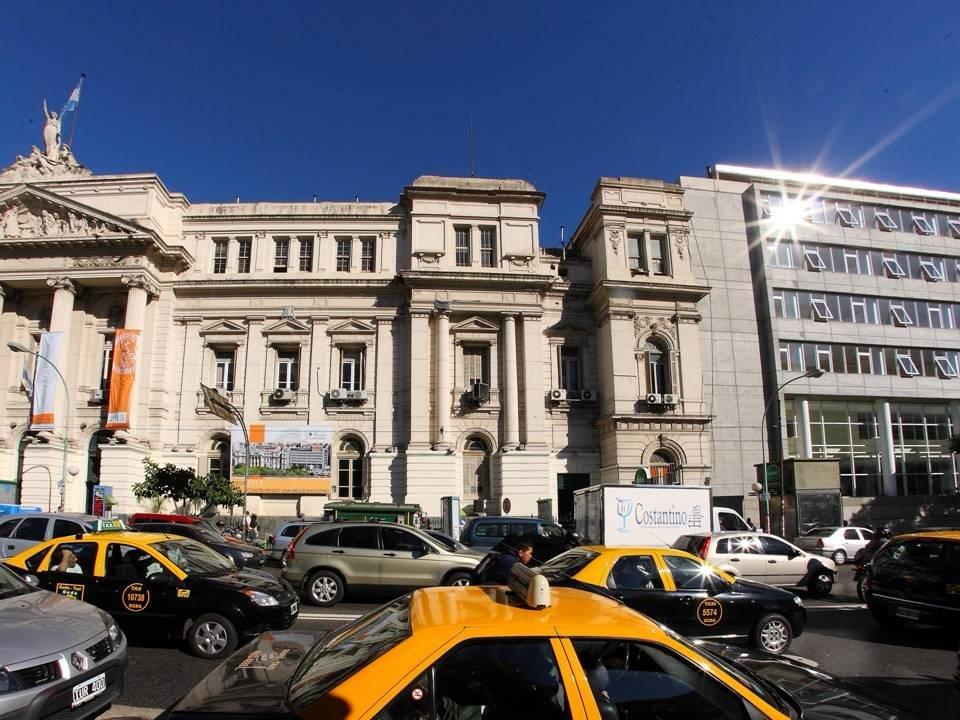 La Facultad de Econoacutemicas de la UBA ofreceraacute asesoramiento y capacitaciones contables gratuitas