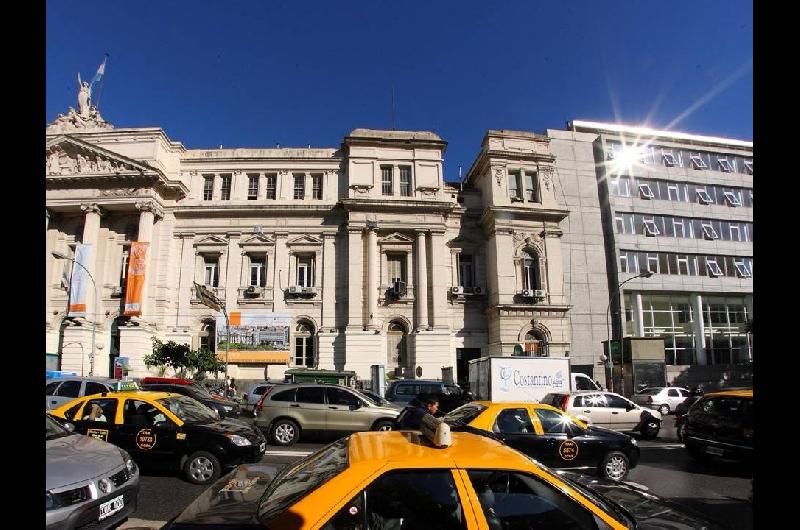 La Facultad de Econoacutemicas de la UBA ofreceraacute asesoramiento y capacitaciones contables gratuitas