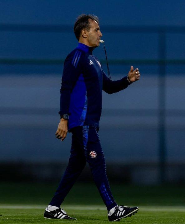 Fernando ldquoBochardquo Batista fue despedido como entrenador de Costa Rica