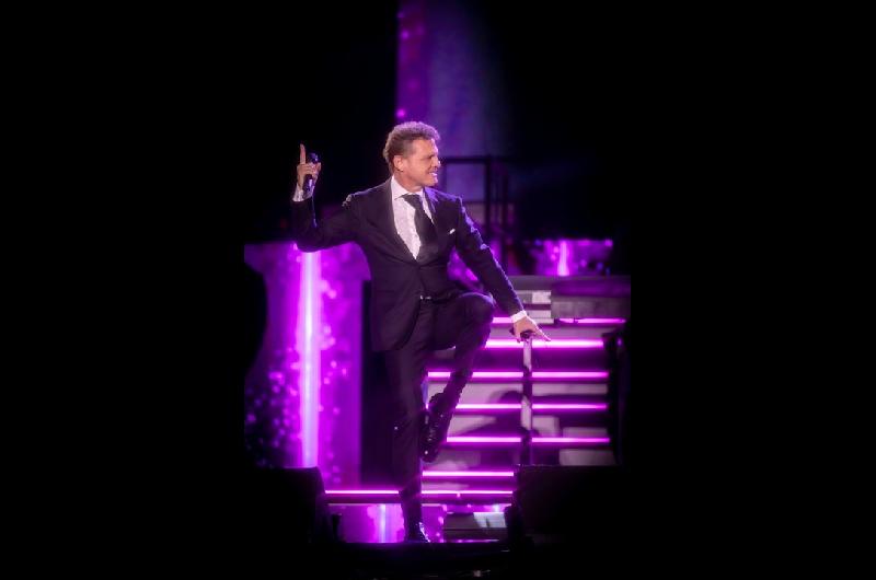Luis Miguel confirmoacute su gira mundial 2027 junto a Fenix Entertainment