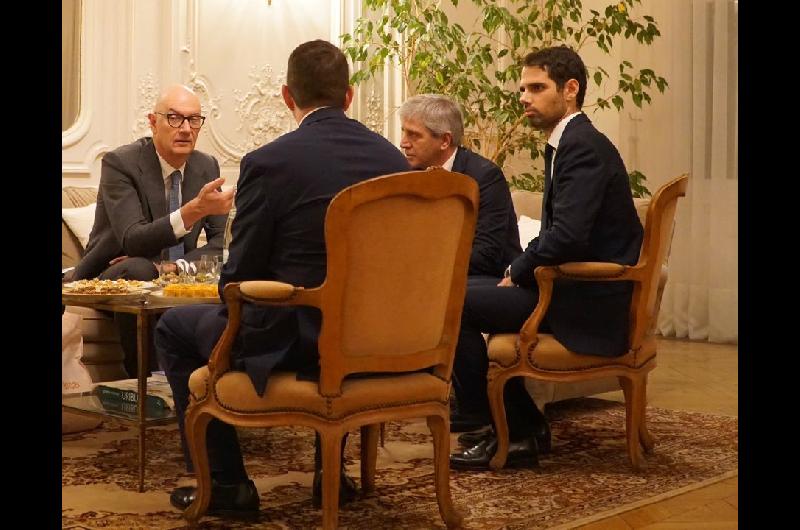 Caputo se reunioacute con el ministro de Economiacutea de Francia