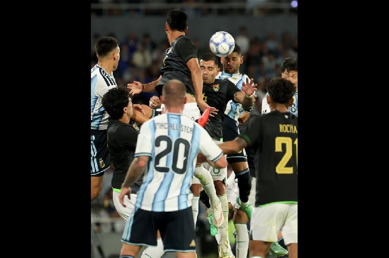 El ldquoCutirdquo Romero Lautaro Martiacutenez y el ingreso de Leonel Flores lo mejor de la Seleccioacuten