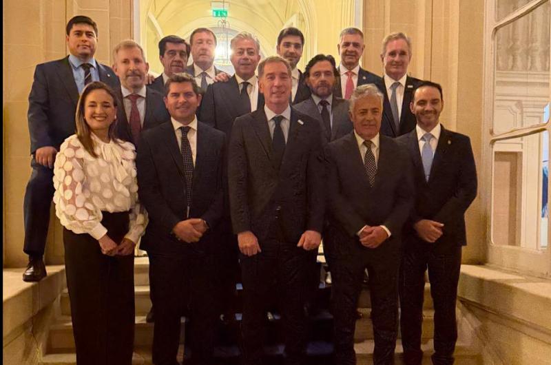Sadir participoacute en Pariacutes de la apertura del Argentina Week 