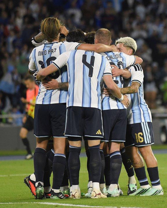 La Seleccioacuten argentina llegoacute a su vigeacutesimo triunfo consecutivo en amistosos