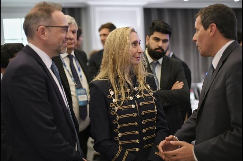 Karina Milei encabezoacute en Pariacutes una ronda de negocios para ampliar exportaciones pesqueras