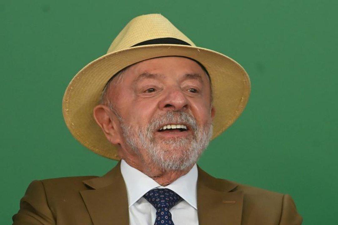 A los 80 antildeos Lula busca un ineacutedito cuarto mandato presidencial