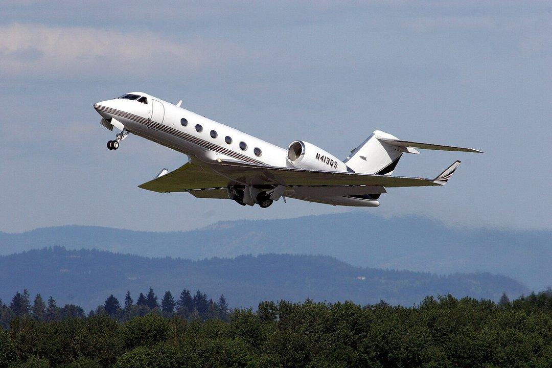 Desaparece un avioacuten privado con seis personas a bordo en el Atlaacutentico y activan una amplia buacutesqueda