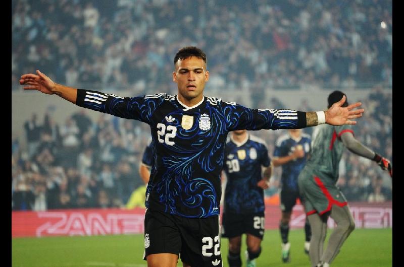 La raacutefaga de goles para que la Seleccioacuten argentina golee a Burkina Faso 