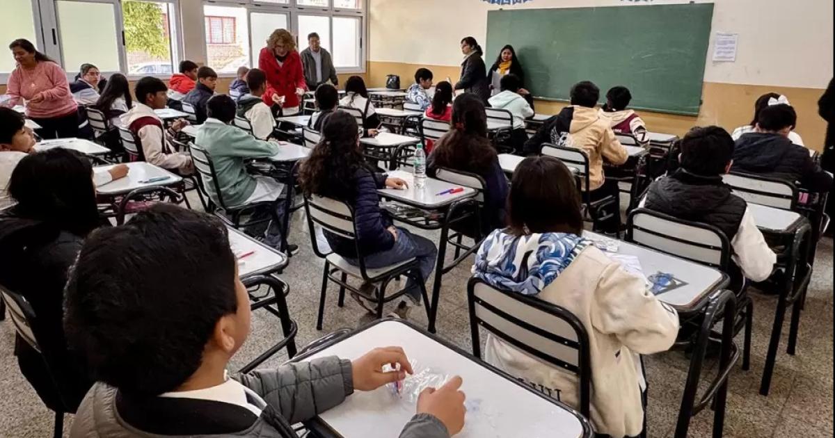 Diacutea trabajado diacutea pagado-el Gobierno responde por descuentos de diacuteas de paro 