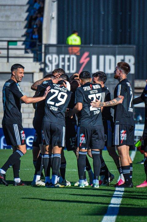 Riestra empatoacute con Central Coacuterdoba y se ilusiona con alcanzar los play-offs a falta de cinco fechas