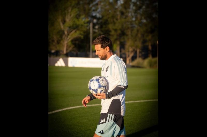 Lionel Messi y su uacuteltimo posteo- ldquoMomentos especiales que seacute que voy a extrantildearrdquo