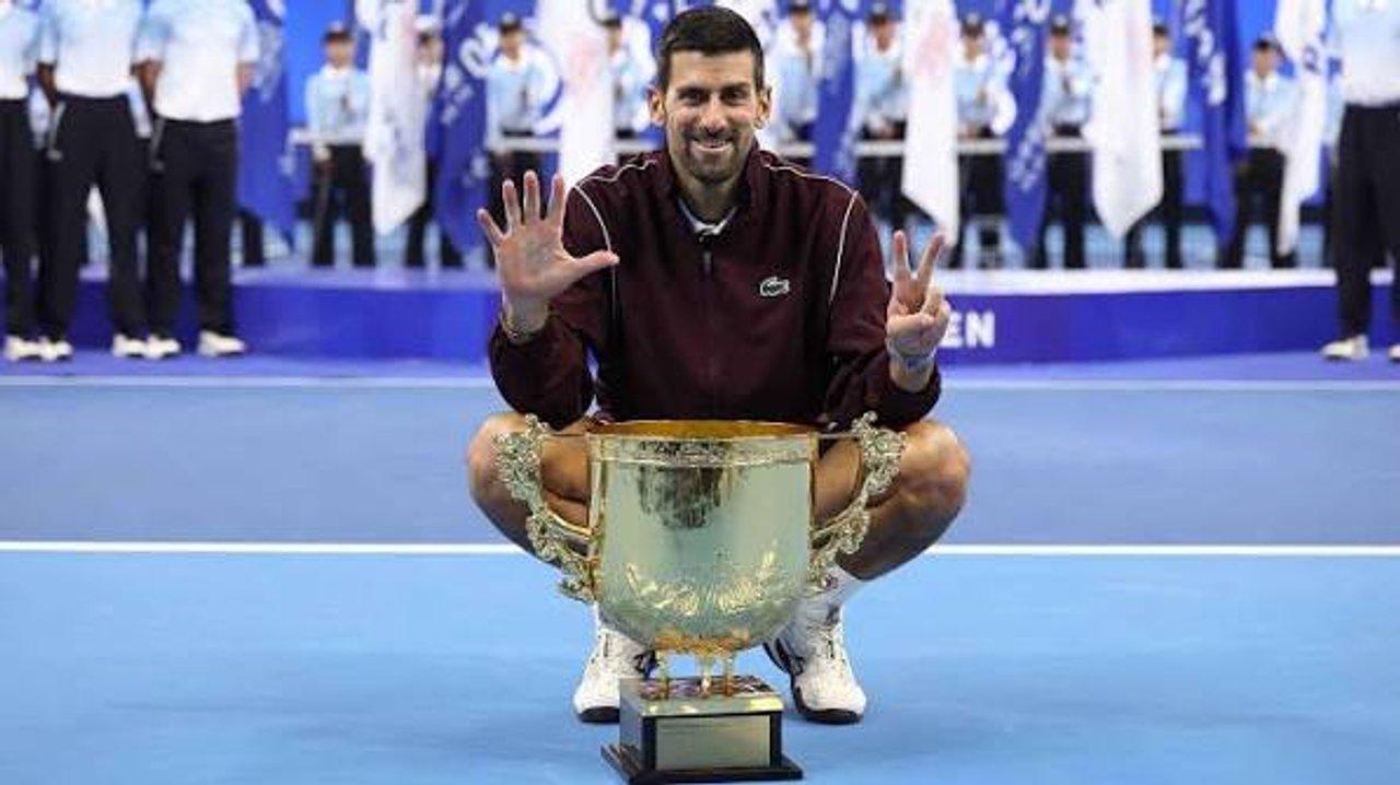 Djokovic derrotoacute a de Mintildeaur y se quedoacute con el tiacutetulo en el ATP 500 de Beijing