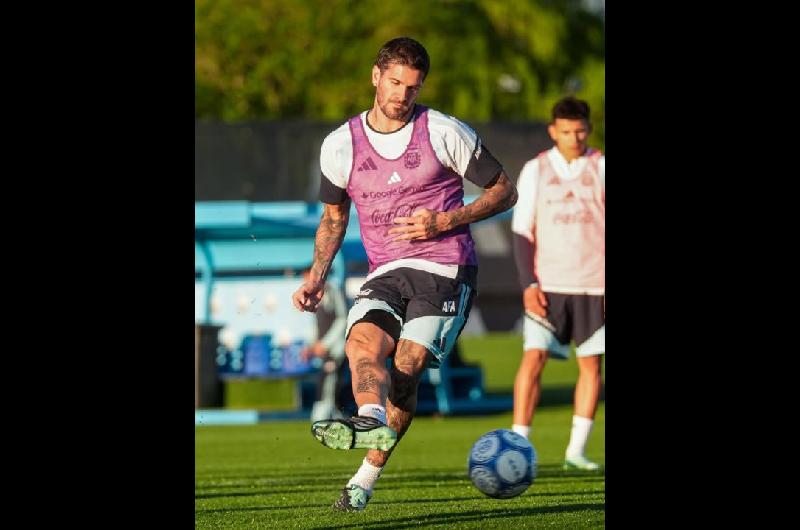 Rodrigo De Paul introspectivo sobre su relacioacuten con Messi- ldquoLo amo es un hermano para miacuterdquo