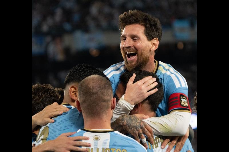 Lionel Messi fue la figura en su ldquoNoche del 10rdquo ante Beniacuten