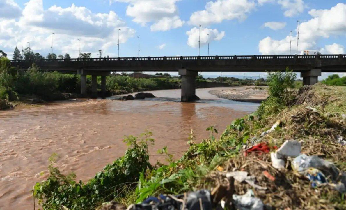 Tucumaacuten- revelaron contaminacioacuten fecal en el Saliacute hasta 2400 veces sobre la referencia
