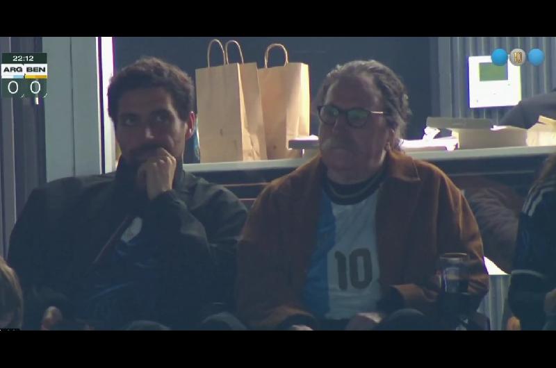 Charly Garciacutea estuvo presente en la despedida de Messi de la Seleccioacuten argentina