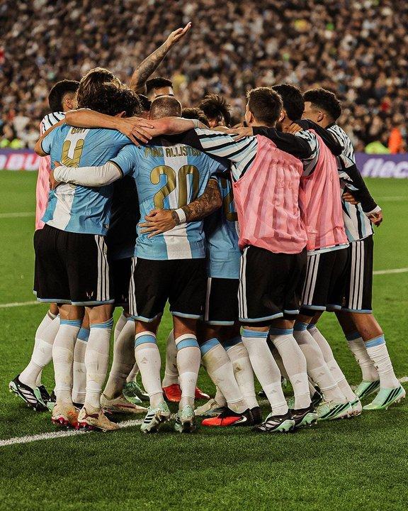 Se actualizoacute el ranking FIFA- iquesten queacute puesto quedoacute la Seleccioacuten argentina tras los amistosos