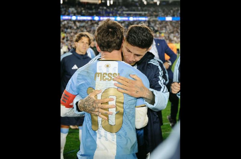 El sentido mensaje de Enzo Fernaacutendez hacia Messi y Otamendi- ldquoVa a ser difiacutecil sin ustedesrdquo