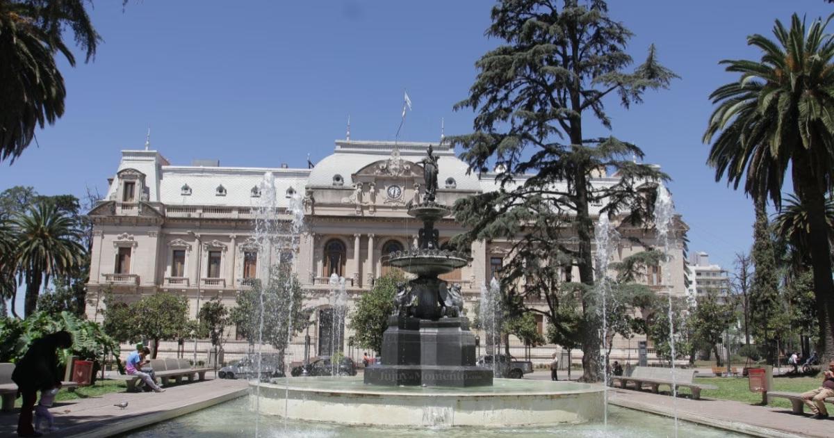 El bono para estatales se va a discutir recieacuten en diciembre